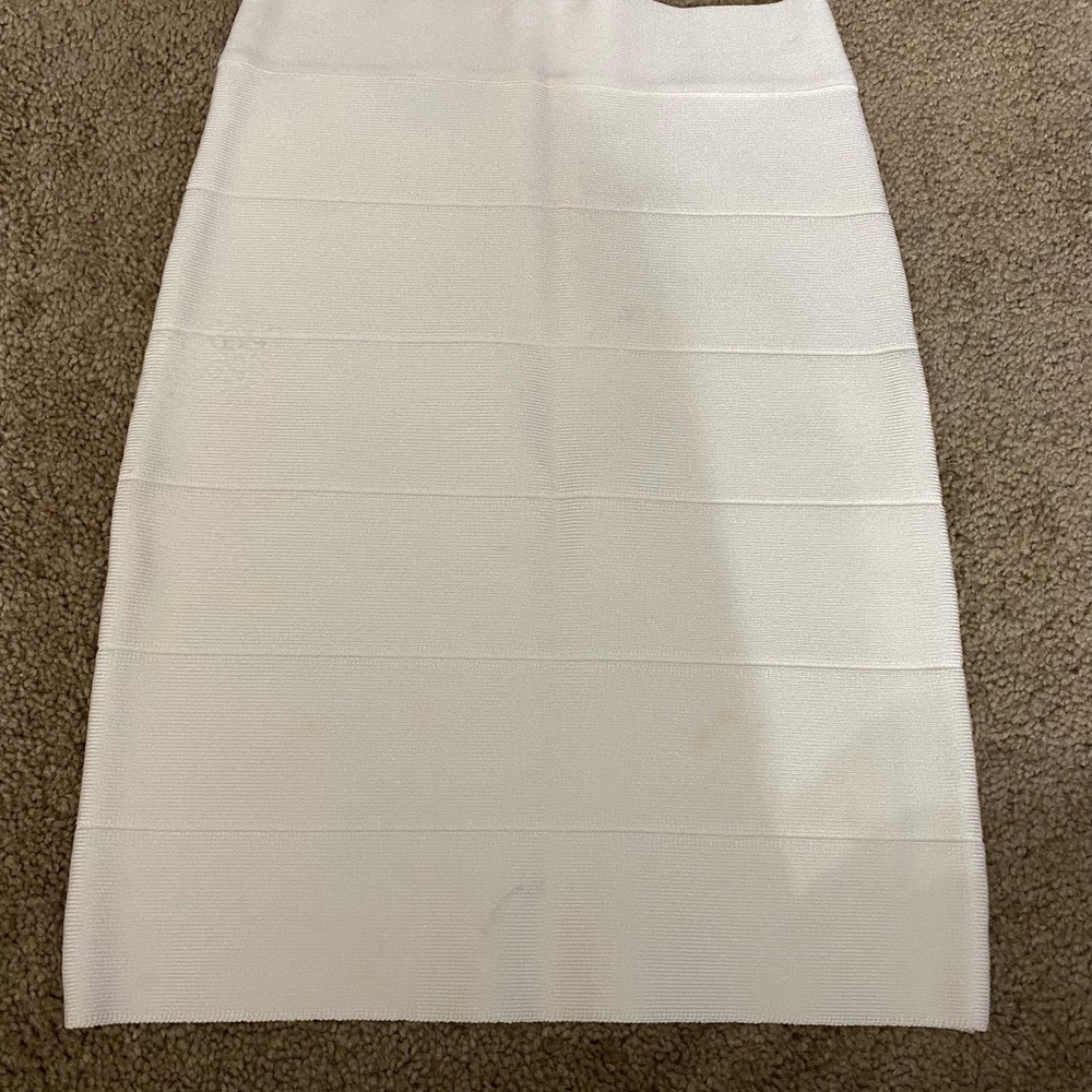 Bebe skirt
